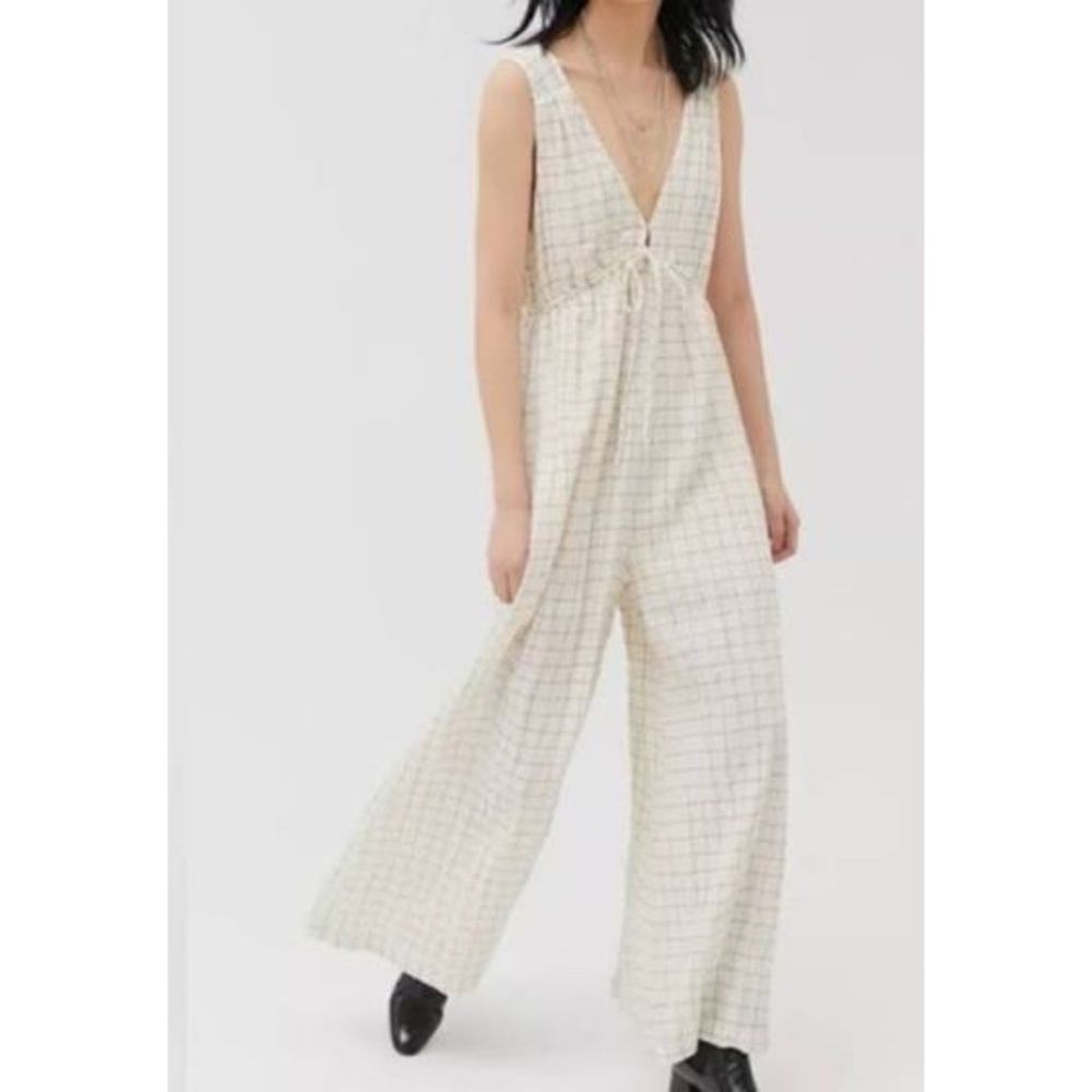 Urban Outfitters Jumpsuit Wide Leg Size Medium - Picture 1 of 3